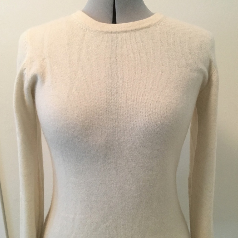 Long sleeve cream Cashmere sweater